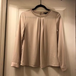 Pretty pearl collar top